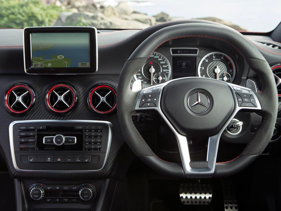  Mercedes-Benz A45 AMG Edition 1 2013 года  (AU) (фото 7 из 30)
